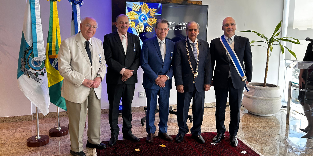 Luiz Carlos Bohn recebe Ordem Nacional do Mérito Comercial em ce